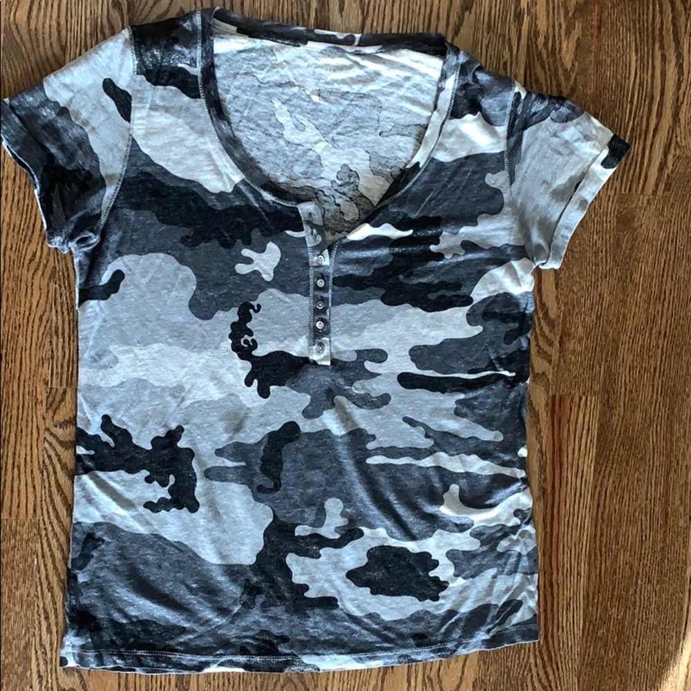 Majestic Filatures Linen Camo Print Crewneck